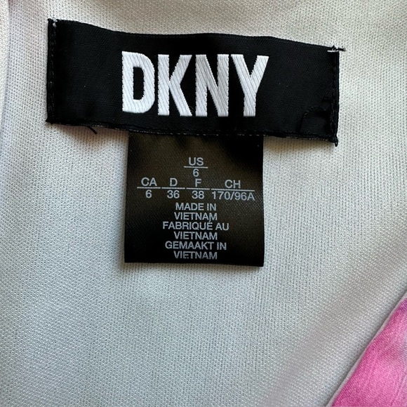 DKNY‎ by Donna Karan Printed Chiffon Watercolor V-Neck 3/4 Sleeve Wrap
Dress 6 - Picture 7 of 7